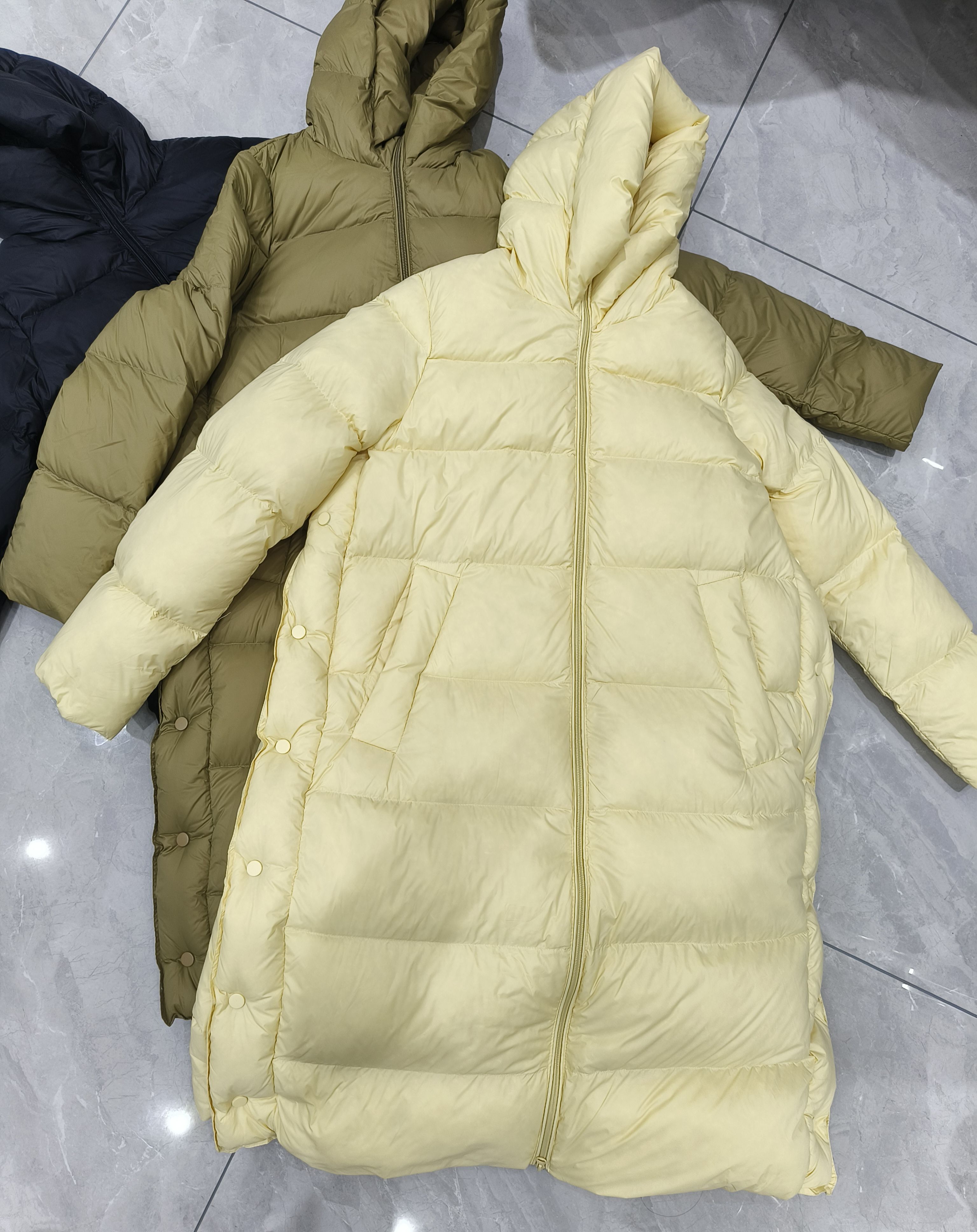 秋冬新款超轻长款连帽羽绒服女过膝简约百搭宽松显瘦保暖外套潮