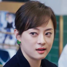 蛮好的人生胡曼黎同款爱心耳钉女轻奢高级感耳环耳饰品节日礼物