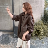 高级小众美拉德咖色皮衣外套女春秋超火好看机车服酷飒短夹克上衣，女装皮衣，2C075