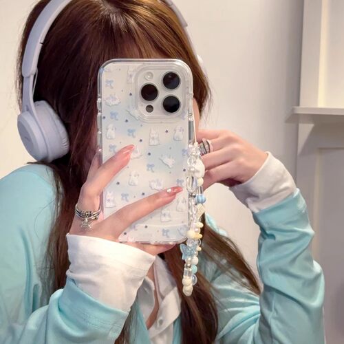 宁宁 清新晕染浅蓝色满屏兔子带手链女款iPhone17Pro Mobile Case