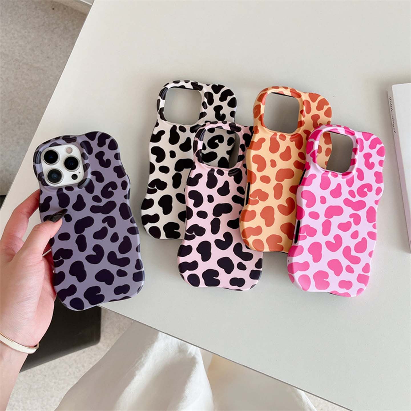 宁宁 辣妹高级撞色豹纹波浪边二合一女款iPhone16Pro Mobile Case