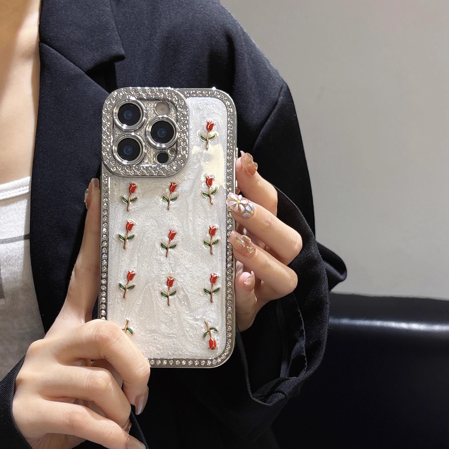 宁宁 高级感电镀满钻滴胶玫瑰花时尚女款iPhone16Pro Mobile Case