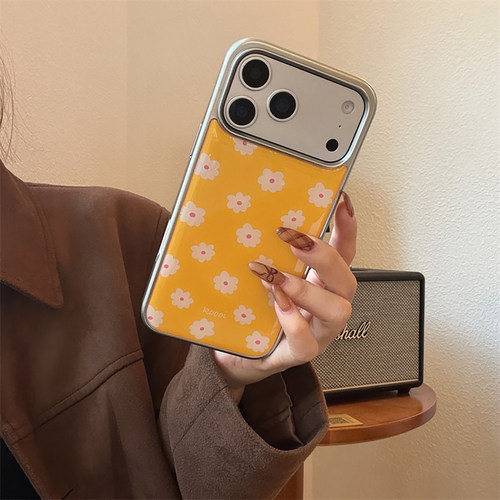 宁宁 韩系ins清新蛋黄色滴胶花朵电镀边女iPhone17Pro MobileCase