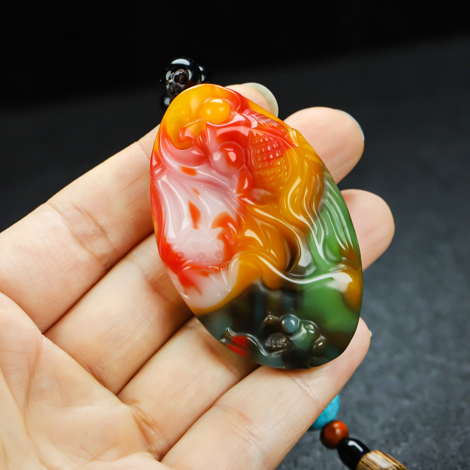 新疆和田玉彩玉莲年有鱼把件七彩玉年年有余手把件挂件玉鱼把玩件