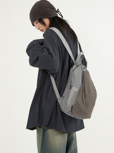 Raucohouse韩代抽绳双肩背包