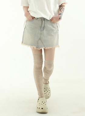 韩国代购23S/S light blue denim mini skirt 浅蓝色裁剪猫须短裙