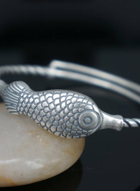 鲤鱼伸缩古典秀气风足银手镯