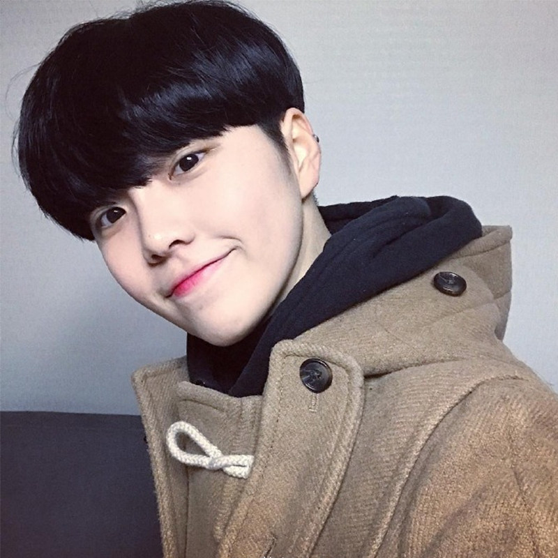 Perruque cheveux raides Court - Ref 2612718 Image 1