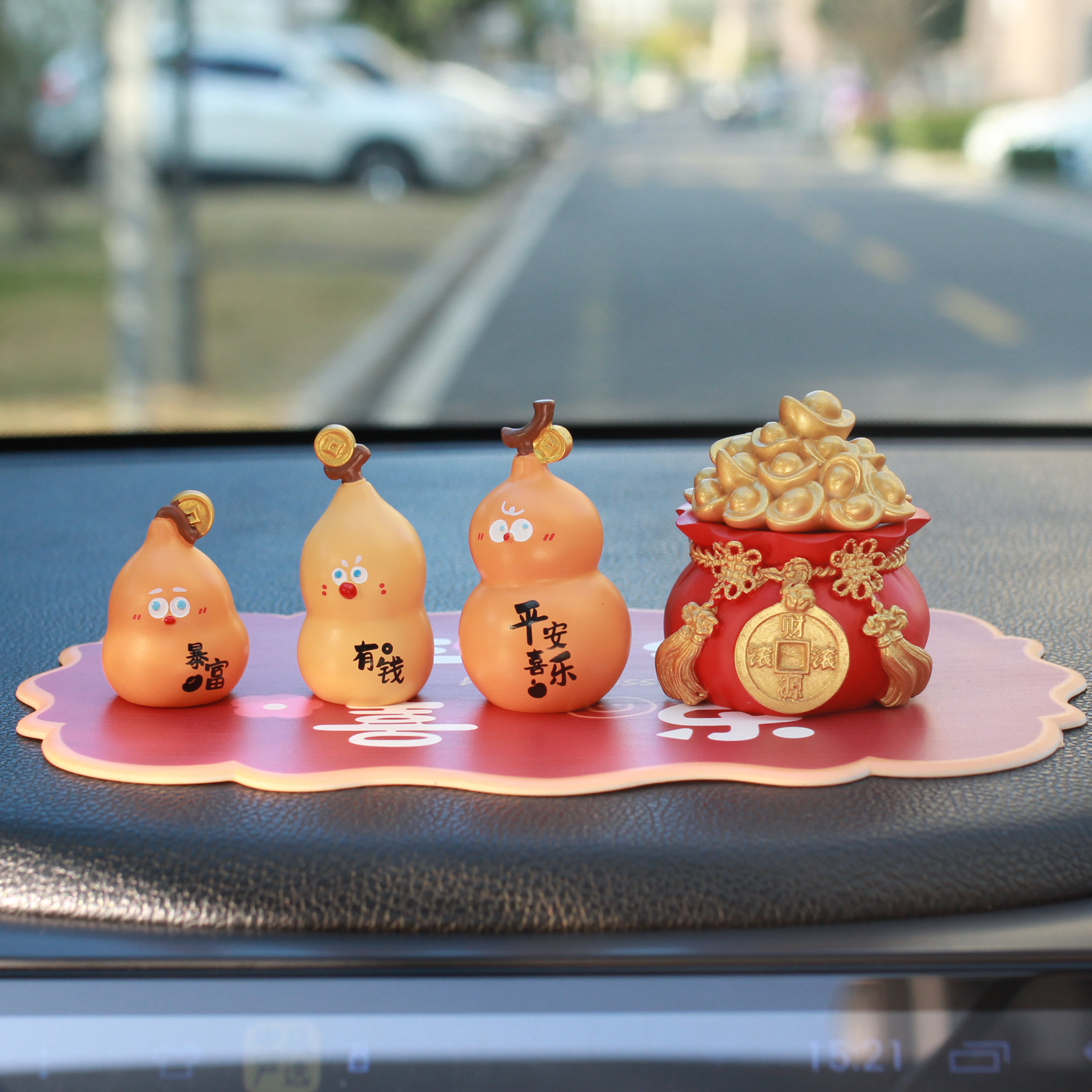 福禄创意葫芦兄弟小摆件汽车仪表台屏幕装饰品车载用品工位礼物男,汽车用品/电子/清洗/改装,摆件,淘宝优惠券,粉丝福利购,淘宝优惠卷