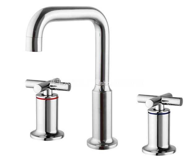 电镀三孔 双把三件套分体十字手轮面盆龙头台盆三孔龙头30442实拍