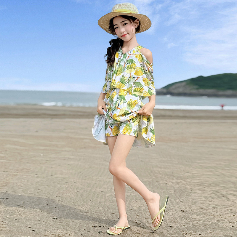 女童泳衣2025新款连体裙式游泳衣中大童显瘦碎花度假温泉沙滩