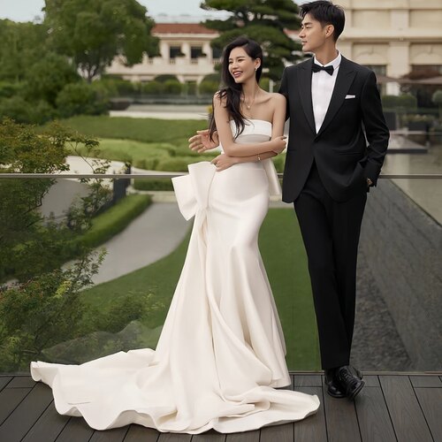 优雅缎面抹胸蝴蝶结婚纱礼服