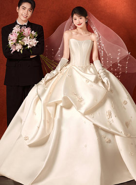 韩版缎面抹胸小拖尾影楼情侣婚纱
