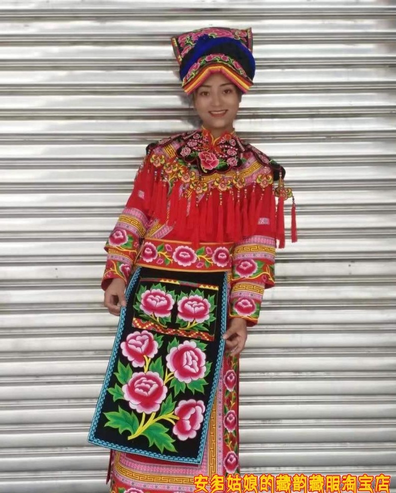 姑娘羌族云肩围裙红色长衫推荐