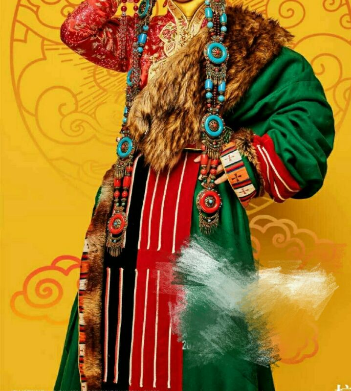 情侣婚纱摄影藏服毛边艺术照