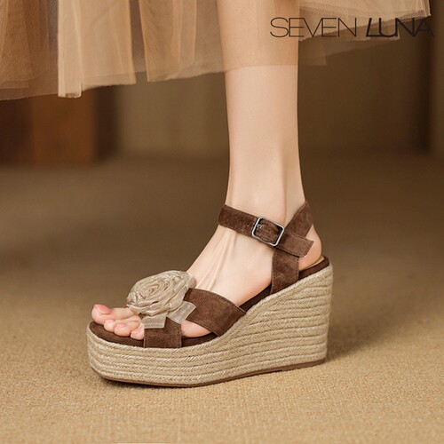 SEVEN LUNA~国内正品2025夏仙女风花朵草编厚底坡跟凉鞋女SLDF097