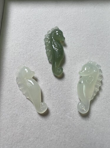 天然岫玉海马吊坠挂件男女款礼物随机一个