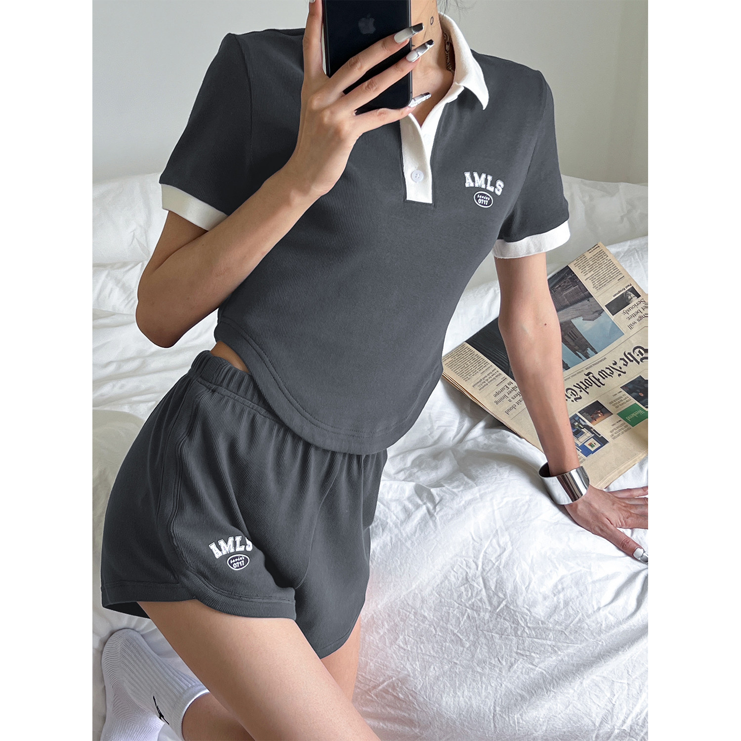 Acestudios 短款美式polo套裝女2022夏新款修身短袖T恤+短褲2件套在類目 女裝/女士精品, T恤中 - 來自Buy2taobao.com提供專業的淘寶代購服務