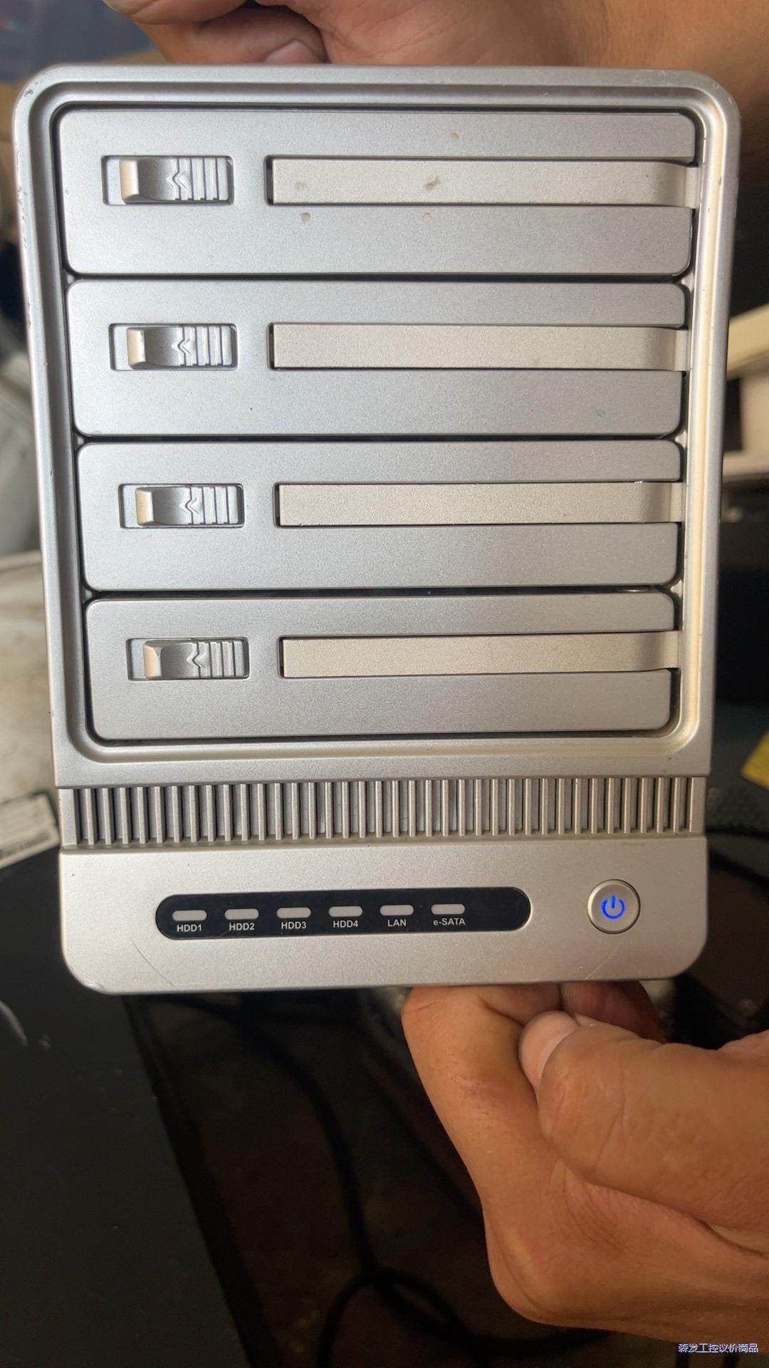 TERRA MASTER/铁威马，F4-Nas ，4盘位存储议价商品