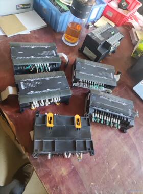OMRONCP1W-40EDR 扩展模块二手拆机，实物如图 单价议价商品