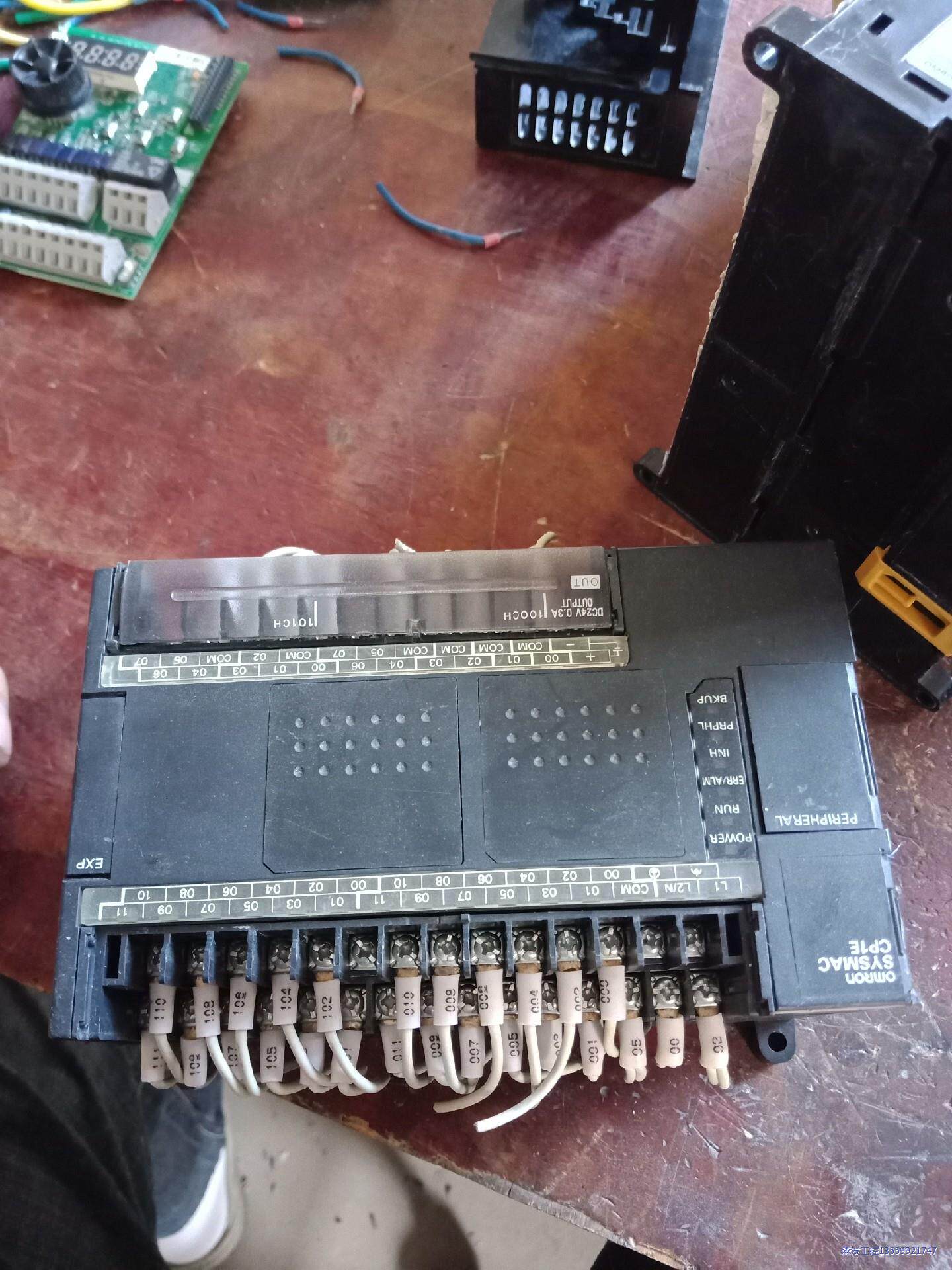 OMRONPLC CP1E-E40DR-A可程式设计控制器，拆机，外议价商品