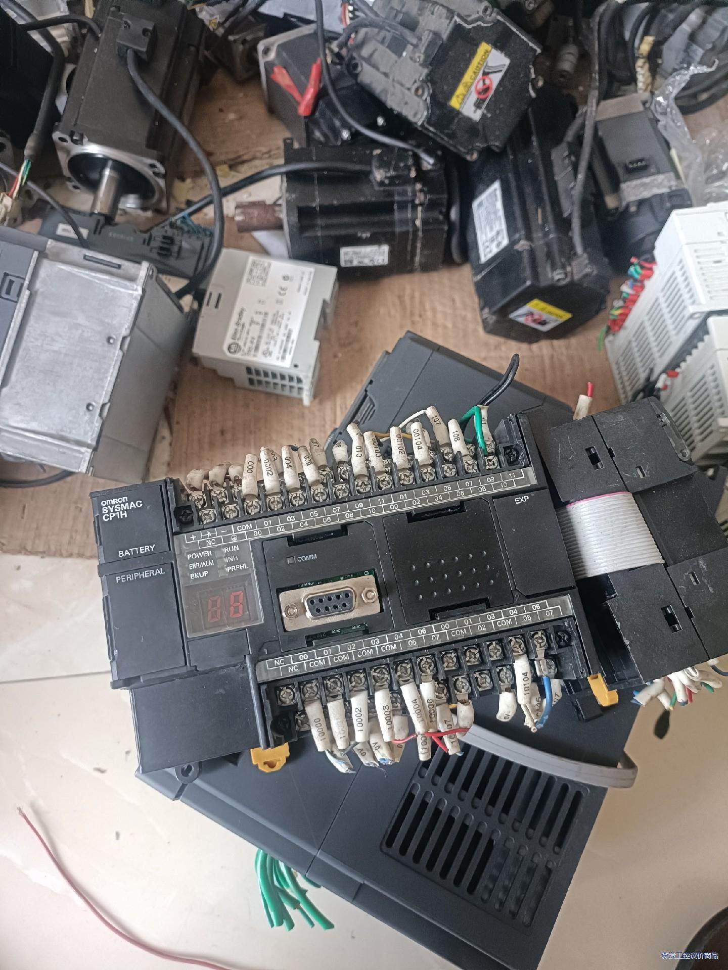 欧姆龙CP1H-X40DT-D，拆机功能完好加一个扩展20E议价商品