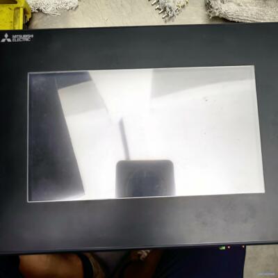 三菱GS2017-WTBD触摸屏，成色漂亮，功能一切ok，见议价商品