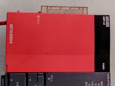 出三菱CPU一组，Q04UDVCPU/1片，Q68DAVN/议价商品