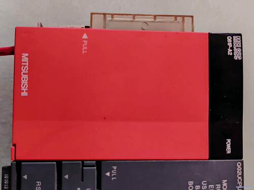 出三菱CPU一组，Q04UDVCPU/1片，Q68DAVN/议价商品