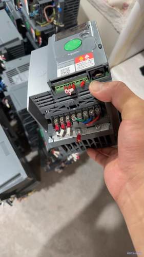 施耐德ATV310HU15N4A变频器 剩余2台议价商品