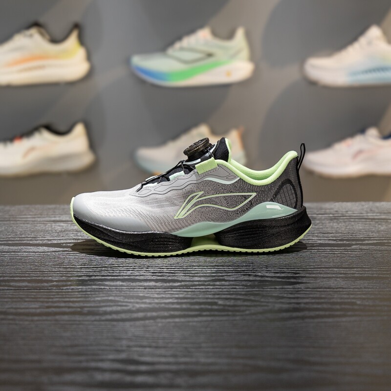 李宁男女大童超轻22跑步鞋2026春季新品减震回弹运动鞋YKFW144