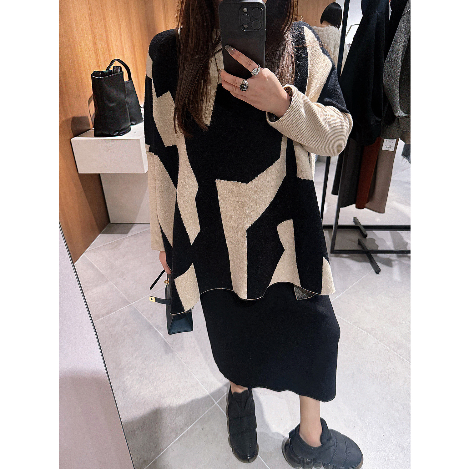 LANGBOOM  等了N年终于出新了 气质超好套头针织毛衣斗篷外套