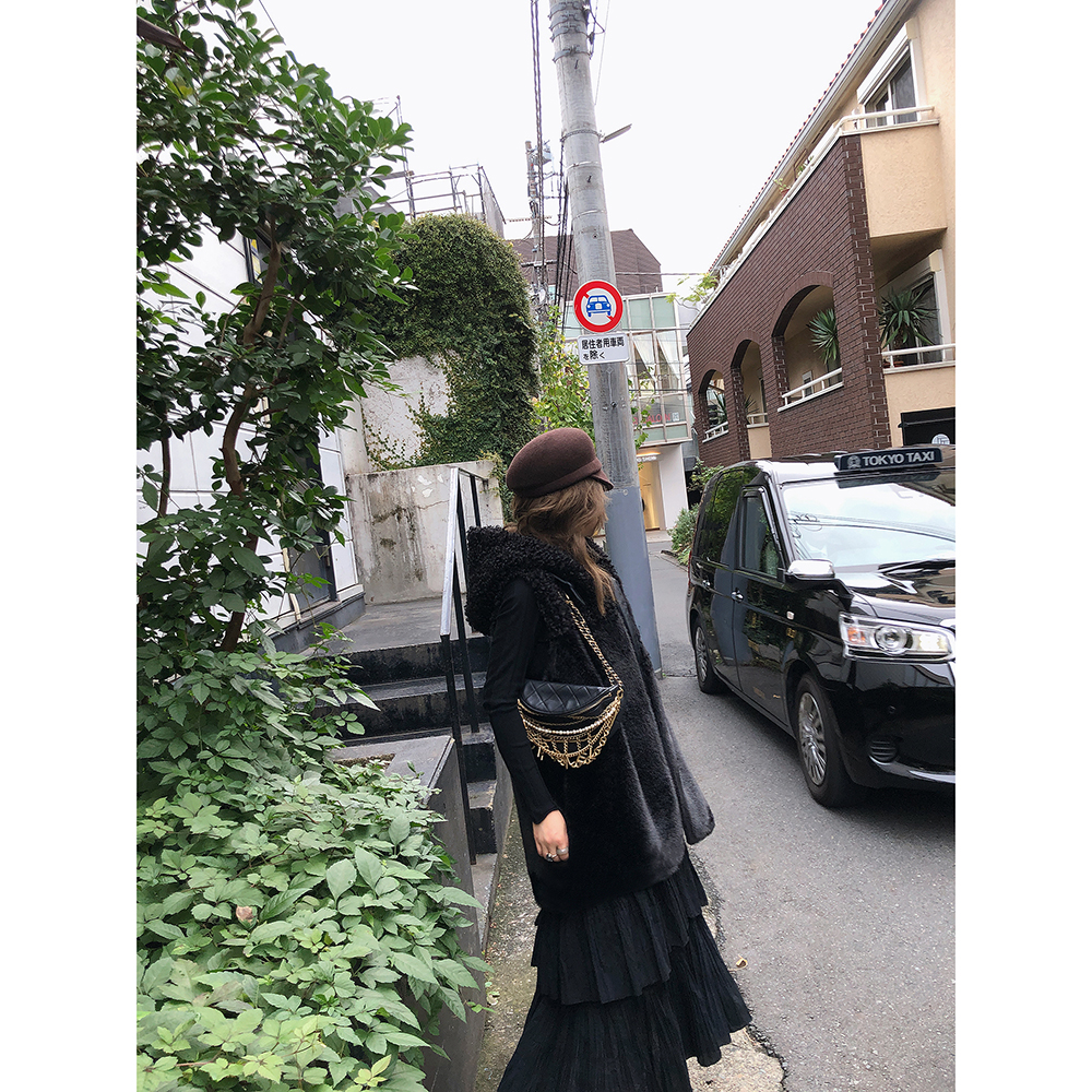 LANGBOOM  一定闭眼入~超细腻水貂感黑色带帽百搭环保皮草马甲