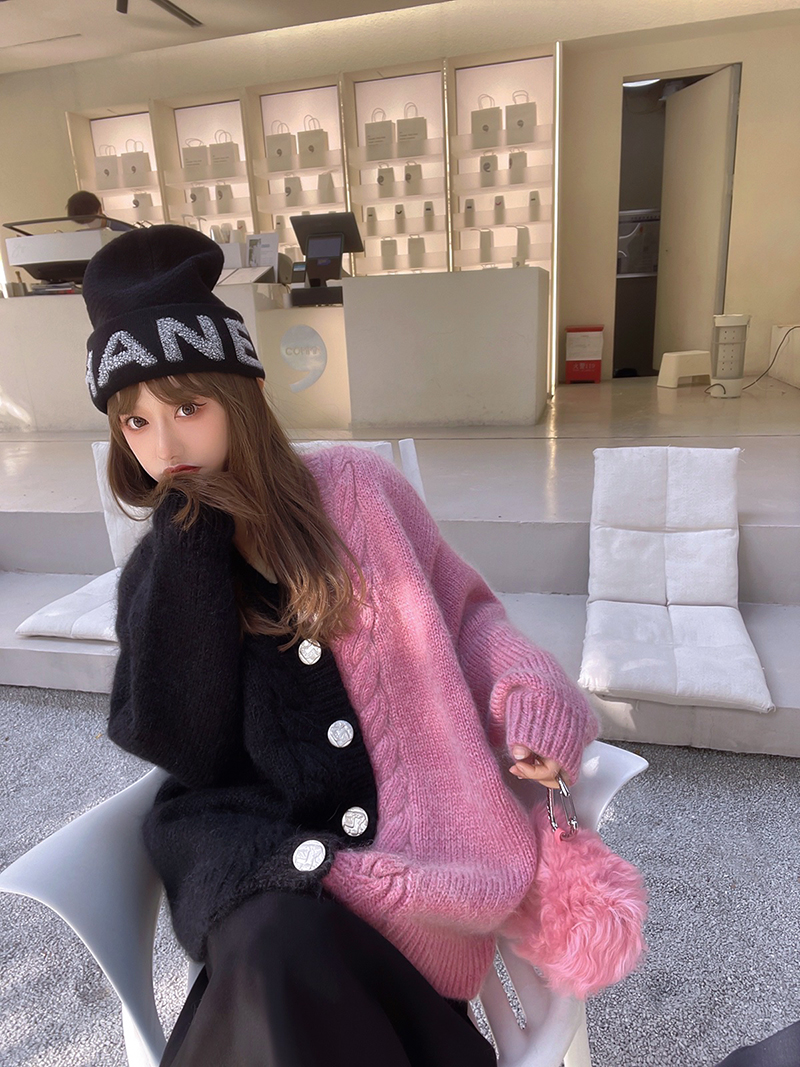 进口马海毛羊毛厚实粉黑毛衣外套