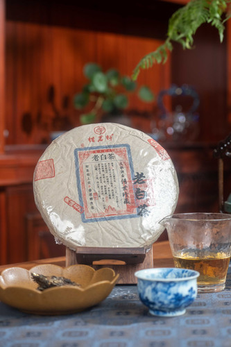 2014年冰糖甜大饼药香枣香可可香福鼎磻溪贡眉白茶饼350g