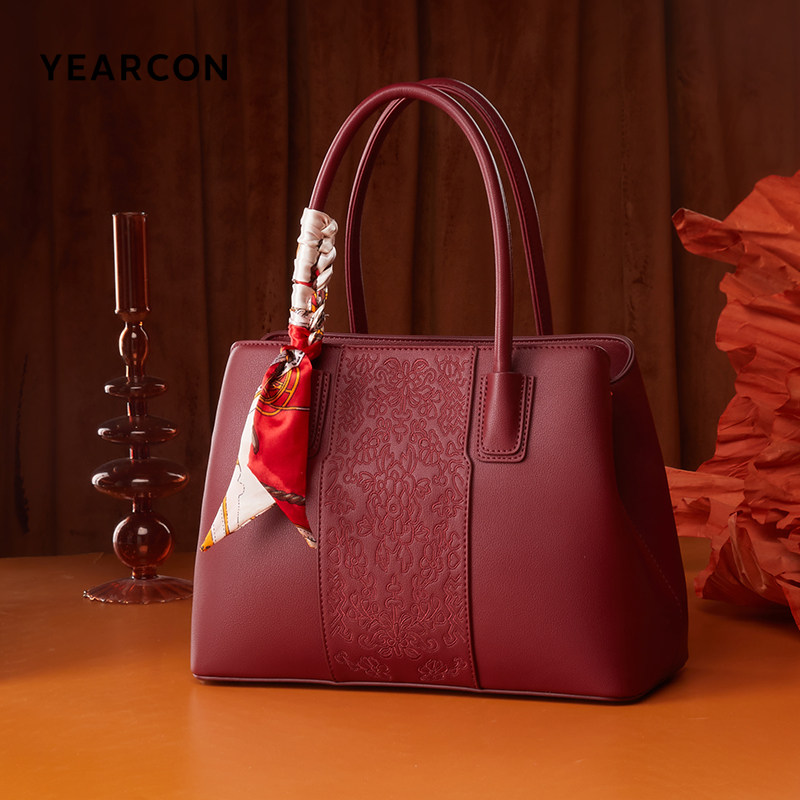 意尔康妈妈包包母亲节礼物新款手提包酒红色婚包中年女士刺绣女包