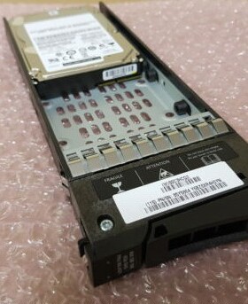 IBM 85Y5863 00L4520 2076-3204  450G 10K SAS 2.5 6G V7000 V37