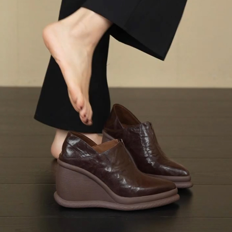 羊皮！尖头坡跟单鞋女复