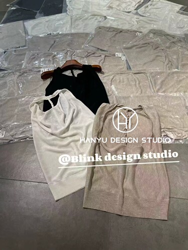 私信询价【韩钰DESIGN】2026夏季新款设计感挂脖露背无袖背心女