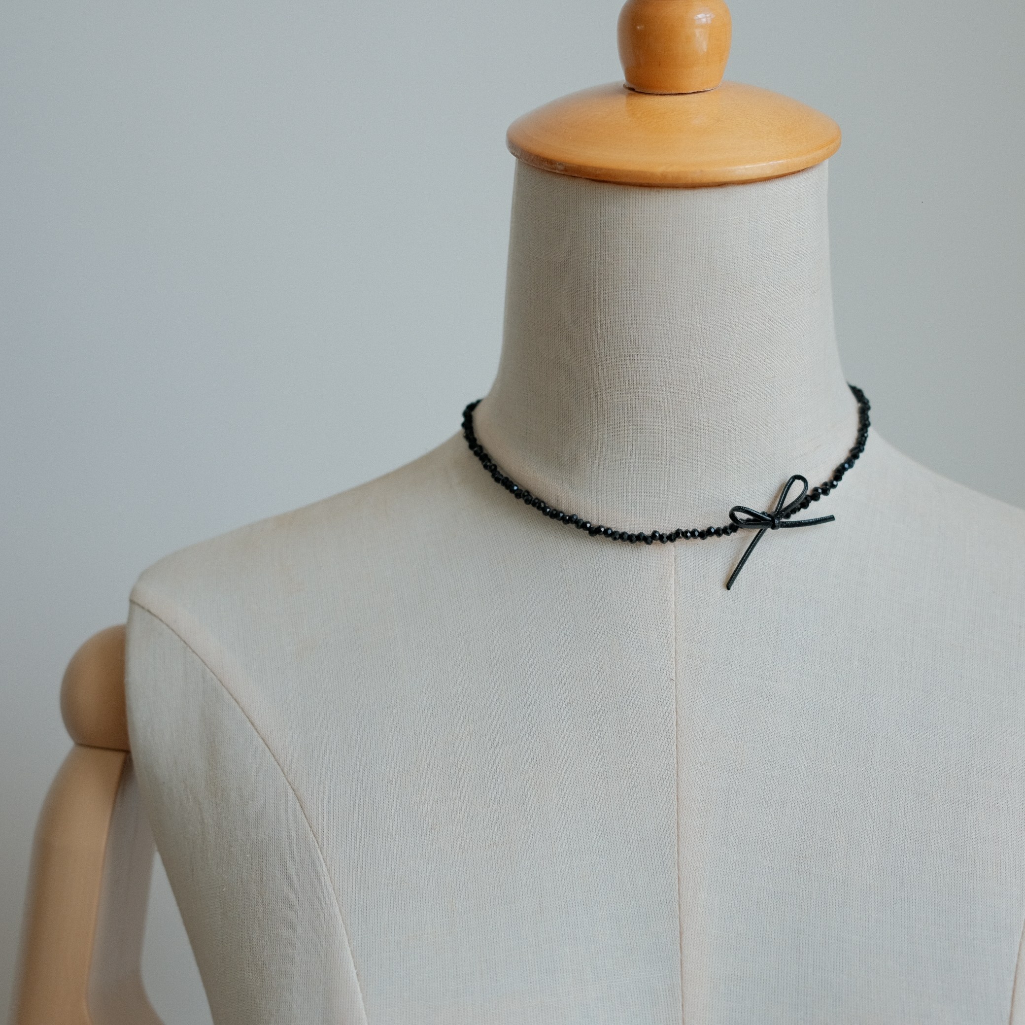 菠萝手作 黑色串珠蝴蝶结choker甜酷辣妹锁骨链韩国简约百搭颈链,饰品/流行首饰/时尚饰品新,项链,淘宝优惠券,粉丝福利购,淘宝优惠卷