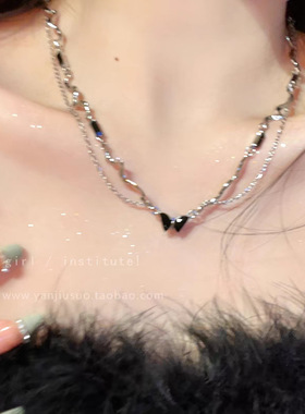 施家珍珠项链女小众轻奢设计高级感时尚气质锁骨链颈链毛衣链