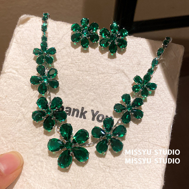 莫吉托绿宝石水滴花朵项链轻奢高级感锁骨链欧美个性锆石项饰批发