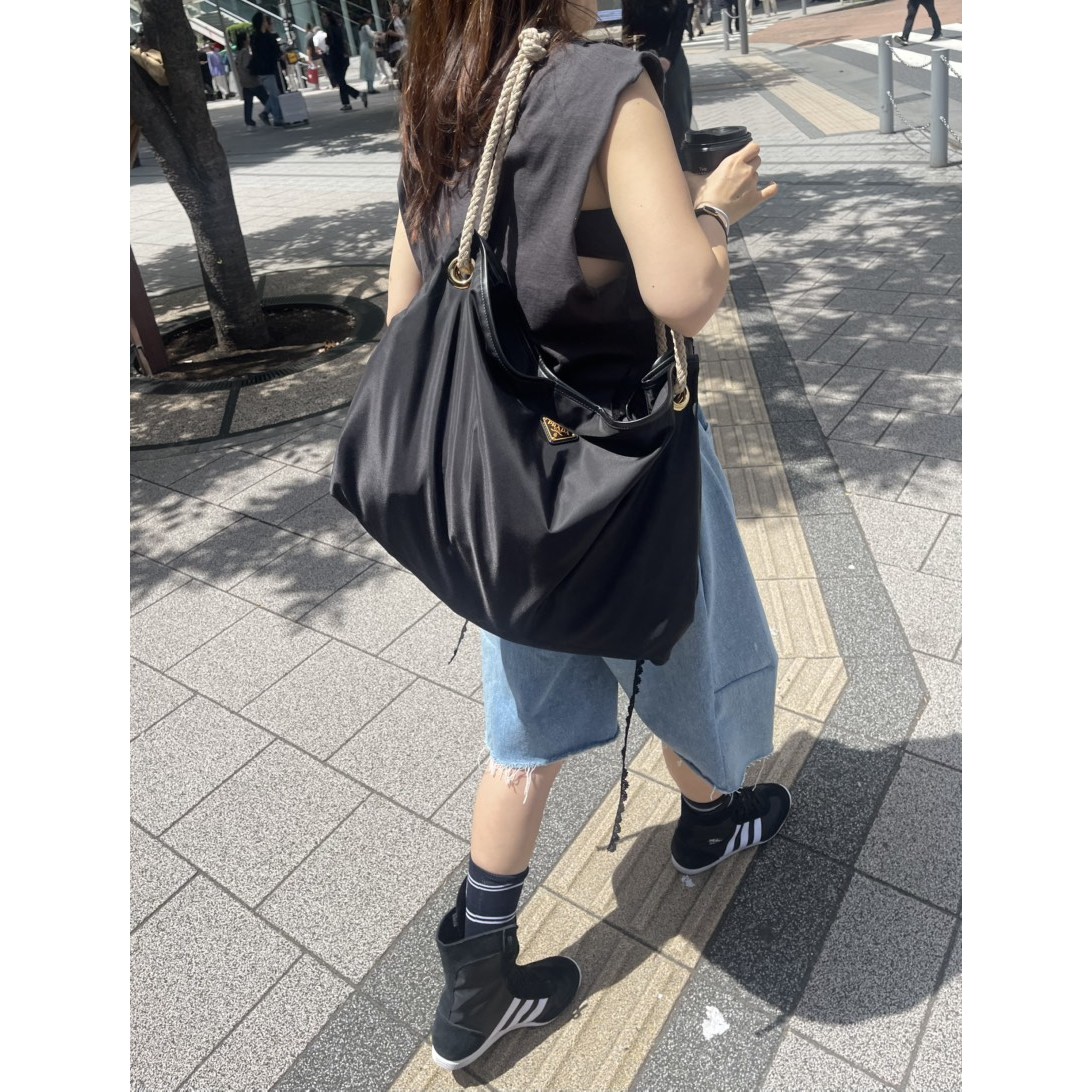 八0601韩国东大门运动短裤区4265105档口正品大气休闲高档直邮