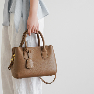 通勤包包女2025新款简约通勤手提包大容量送妈妈包单肩斜挎托特包