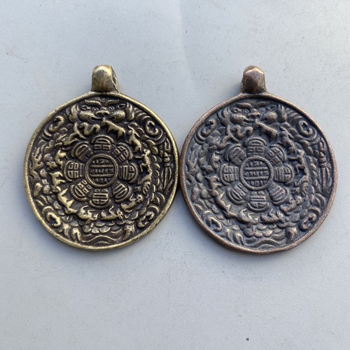 仿古藏式纯铜九宫八卦吐鼠宝牌腰挂九宫八卦牌本命年随身吊坠侧挂