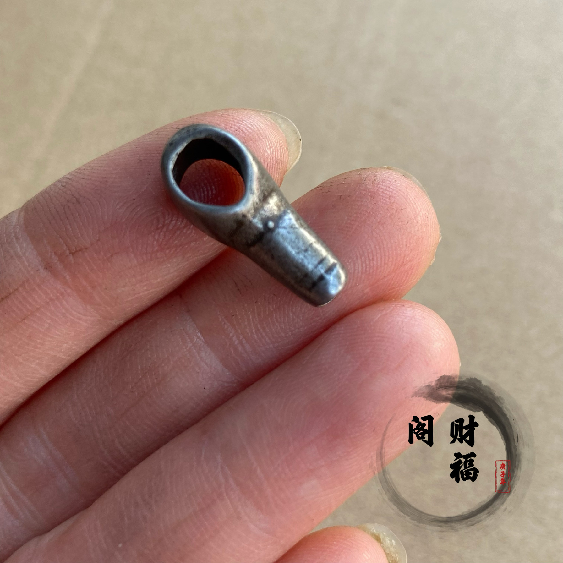 仿古藏式藏传天铁小尺寸三通配件藏式佛珠配饰一体佛头散珠配串图片