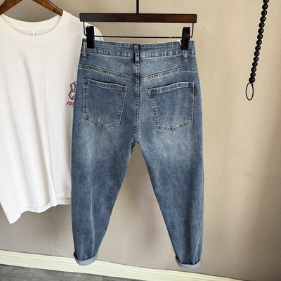 好穿百搭的净版宽松小哈伦牛仔裤