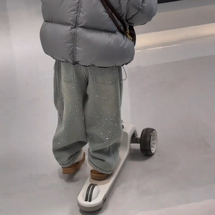 【新年款】女童时尚加绒加厚满钻爆闪牛仔裤2026冬新款中小童长裤