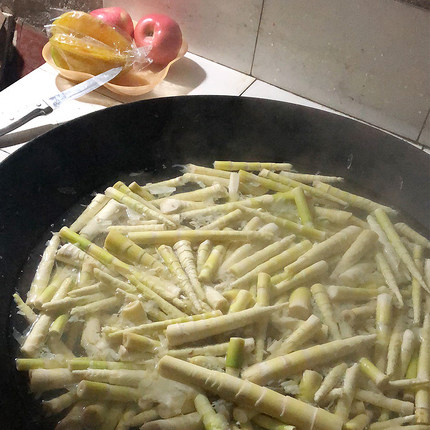 苦笋新鲜现挖去壳苦竹笋清水苦笋凉笋手剥笋客家特产小竹笋包邮