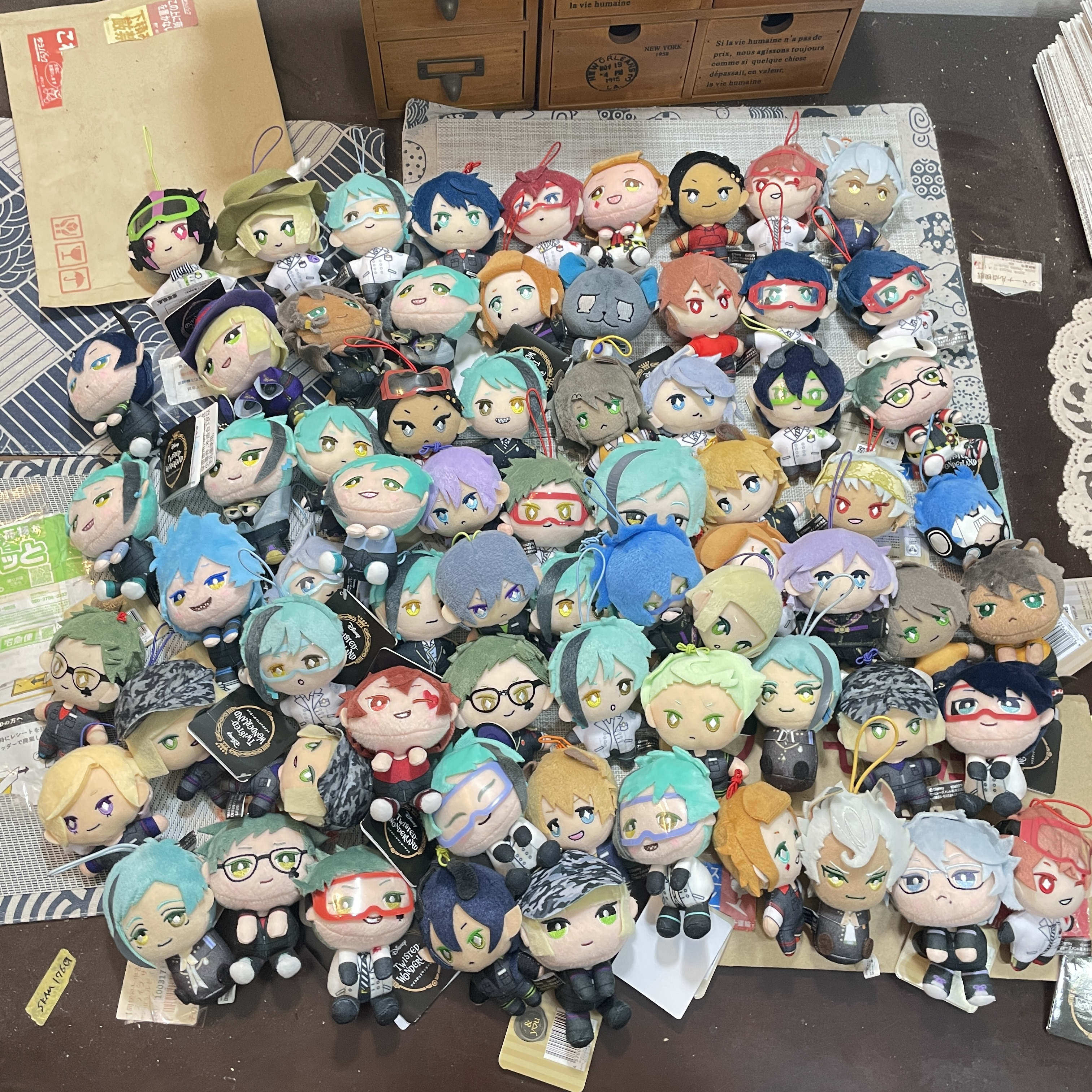 东京店直供正品扭曲仙境sega毛绒景品实验服公仔娃娃红心寮 4.14
